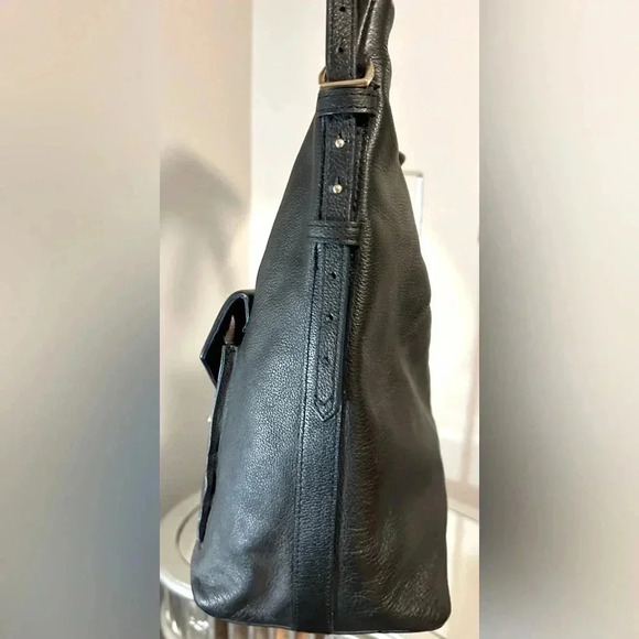 Gently Used COVET Black Leather Shoulder Bag - Picture 3 of 6